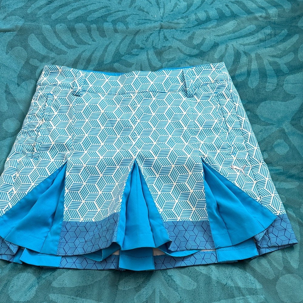 Puma white and blue geometric golf, tennis or casual skirt / skort.